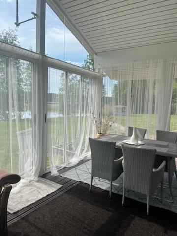 Wonderful Cottage By The Lake Hautjarvi 외부 사진